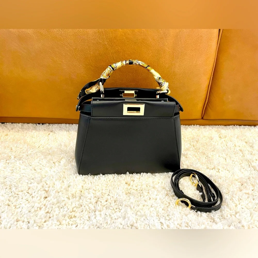 This is not a Peekaboo bag - Picture 1 of 5